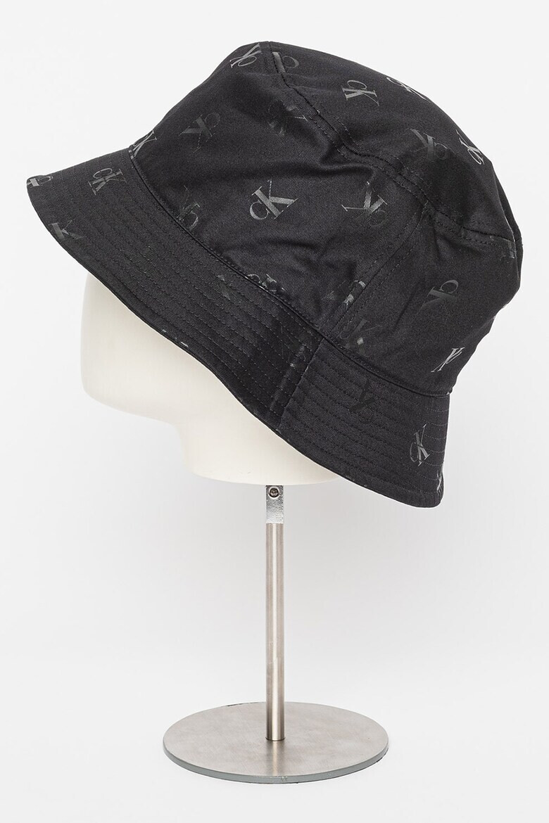 CALVIN KLEIN JEANS Шапка с монограм - Pepit.bg