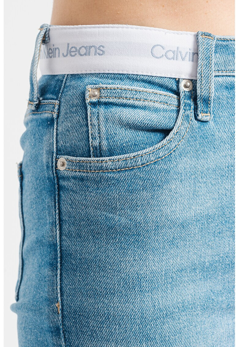 CALVIN KLEIN JEANS Силно прилепнали дънки с лого - Pepit.bg