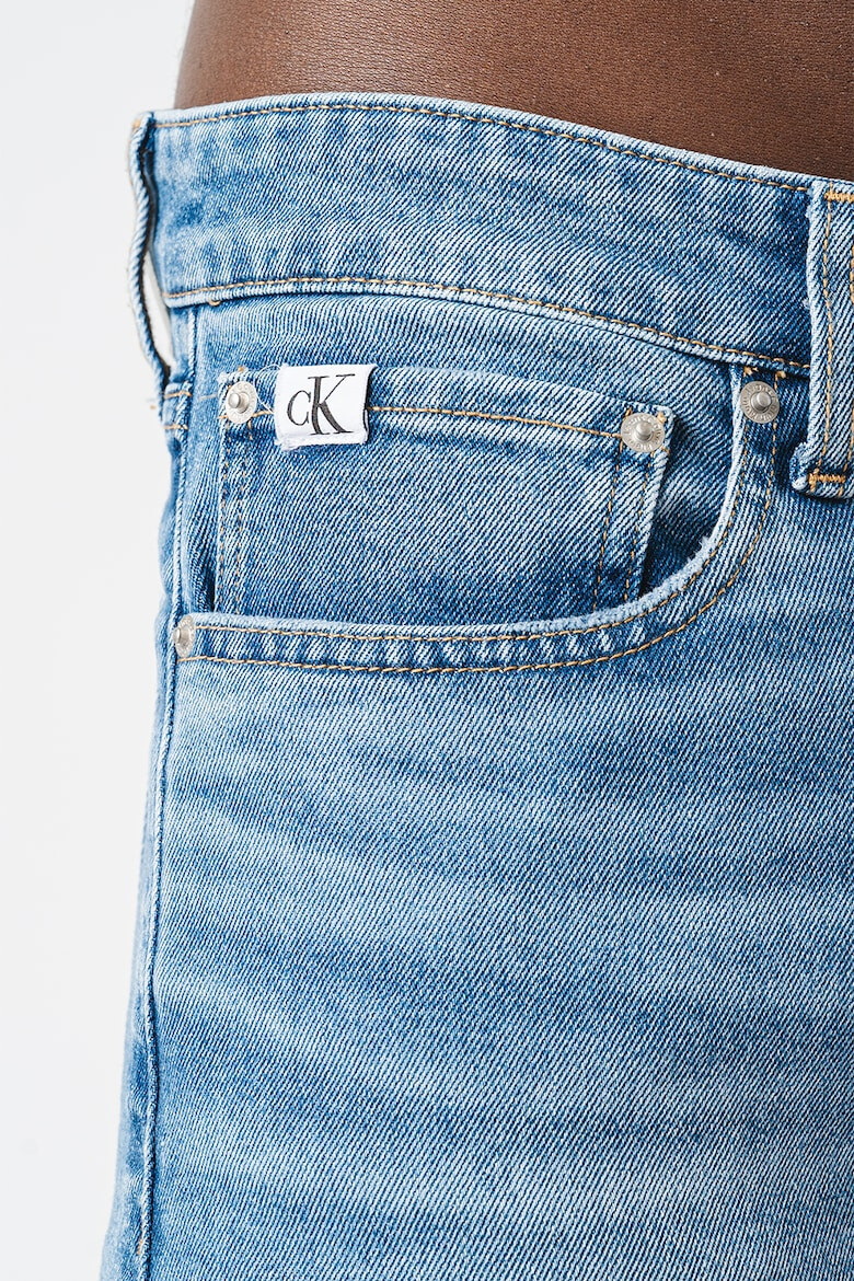 CALVIN KLEIN JEANS Слим дънки със захабен ефект - Pepit.bg