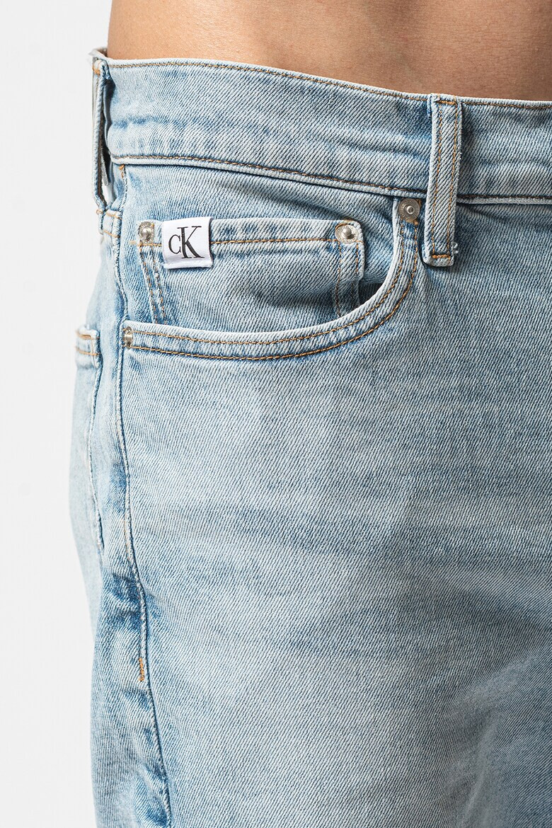 CALVIN KLEIN JEANS Слим дънкови бермуди - Pepit.bg