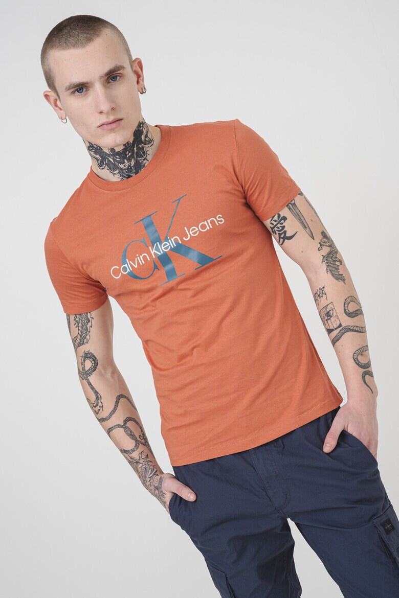 CALVIN KLEIN JEANS Слим тниска с лого - Pepit.bg