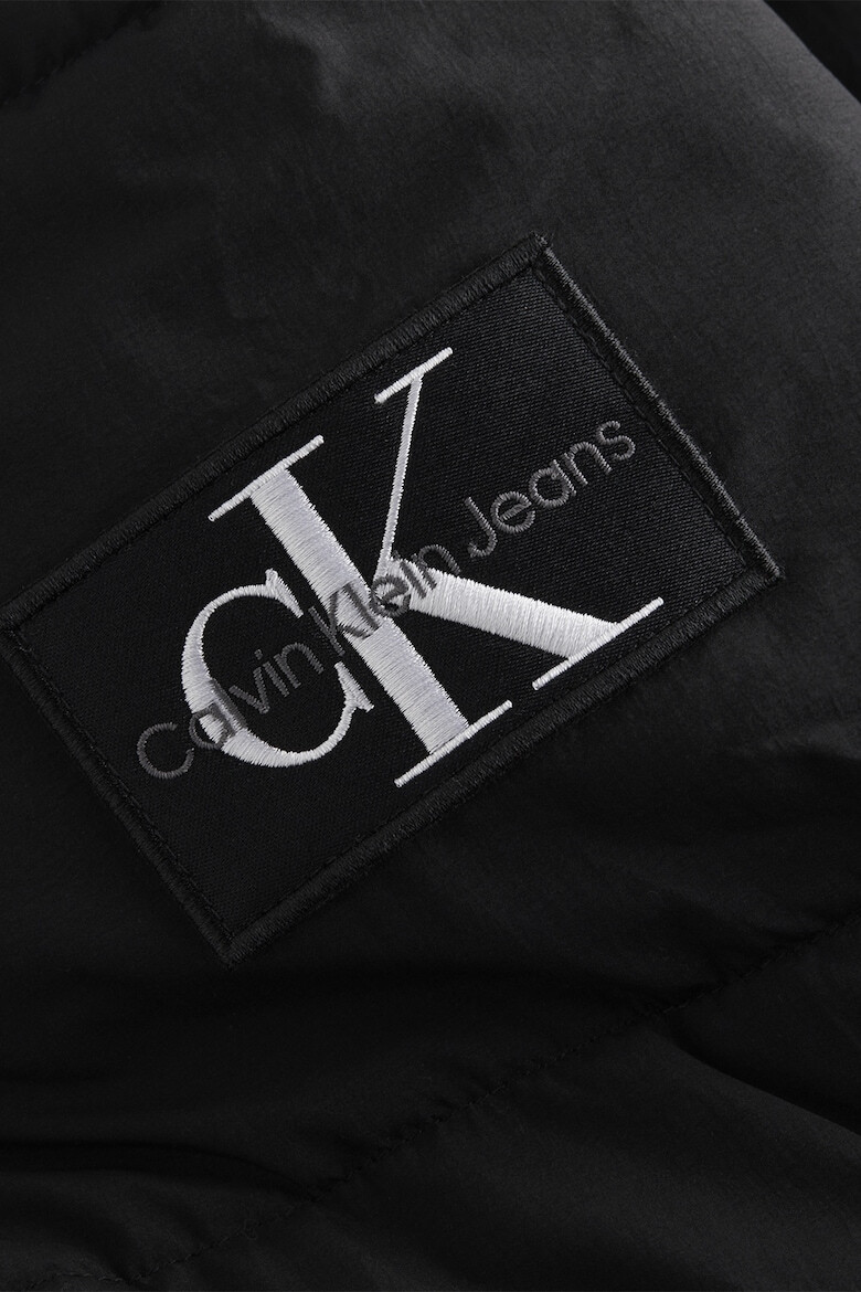 CALVIN KLEIN JEANS Ватирано зимно яке бомбър - Pepit.bg