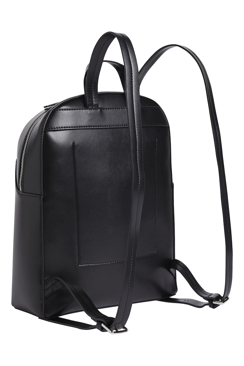 CALVIN KLEIN Кожена раница CK Push Domed - Pepit.bg