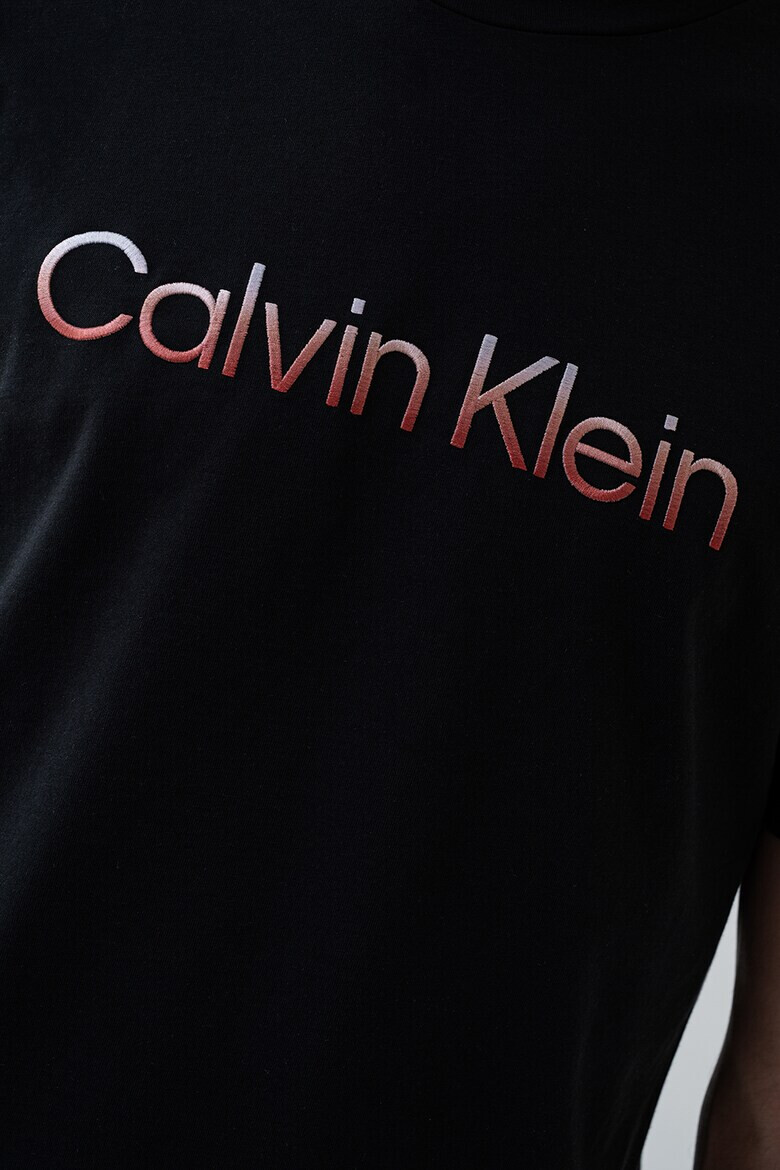 CALVIN KLEIN Памучна тениска - Черен - Pepit.bg