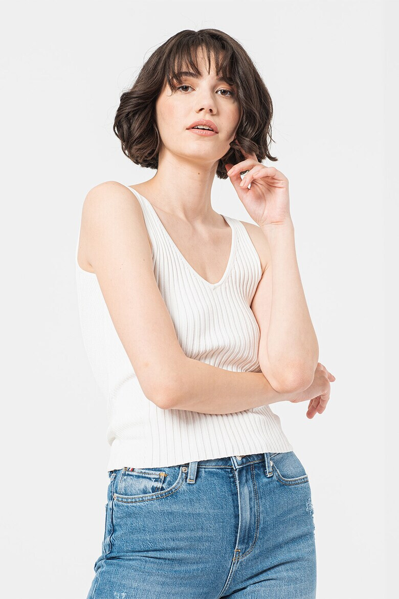 CALVIN KLEIN Рипсен топ с шпиц - Pepit.bg