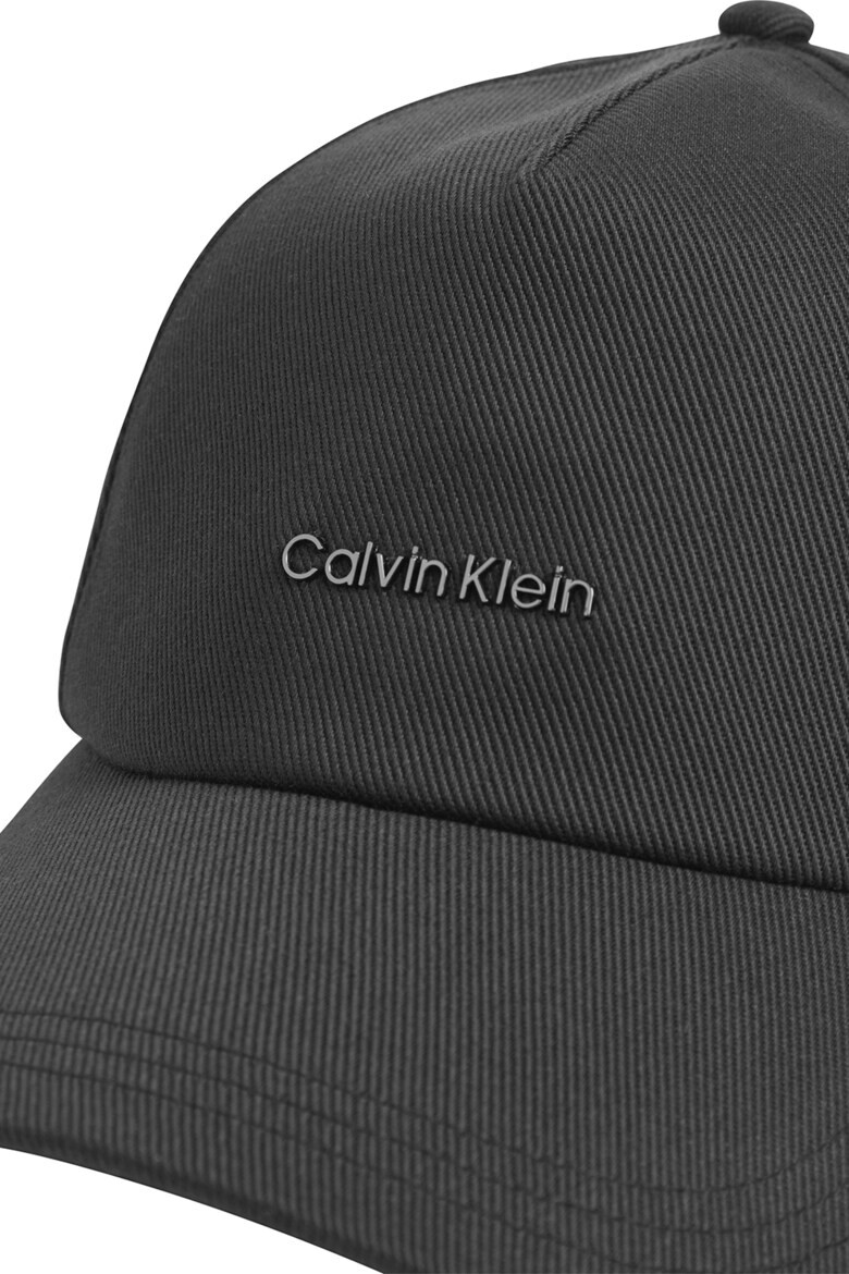 CALVIN KLEIN Шапка с връзки - Pepit.bg