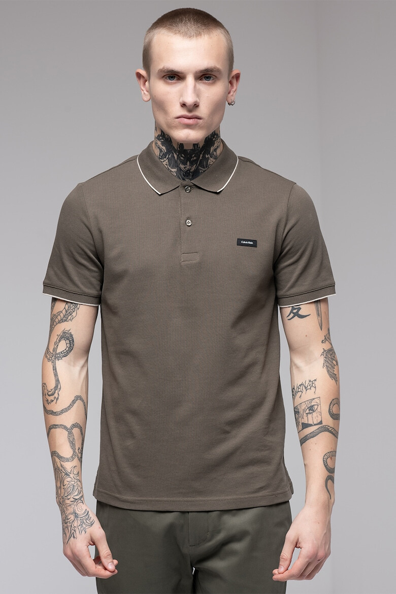CALVIN KLEIN Слим тениска от пике с яка - Pepit.bg