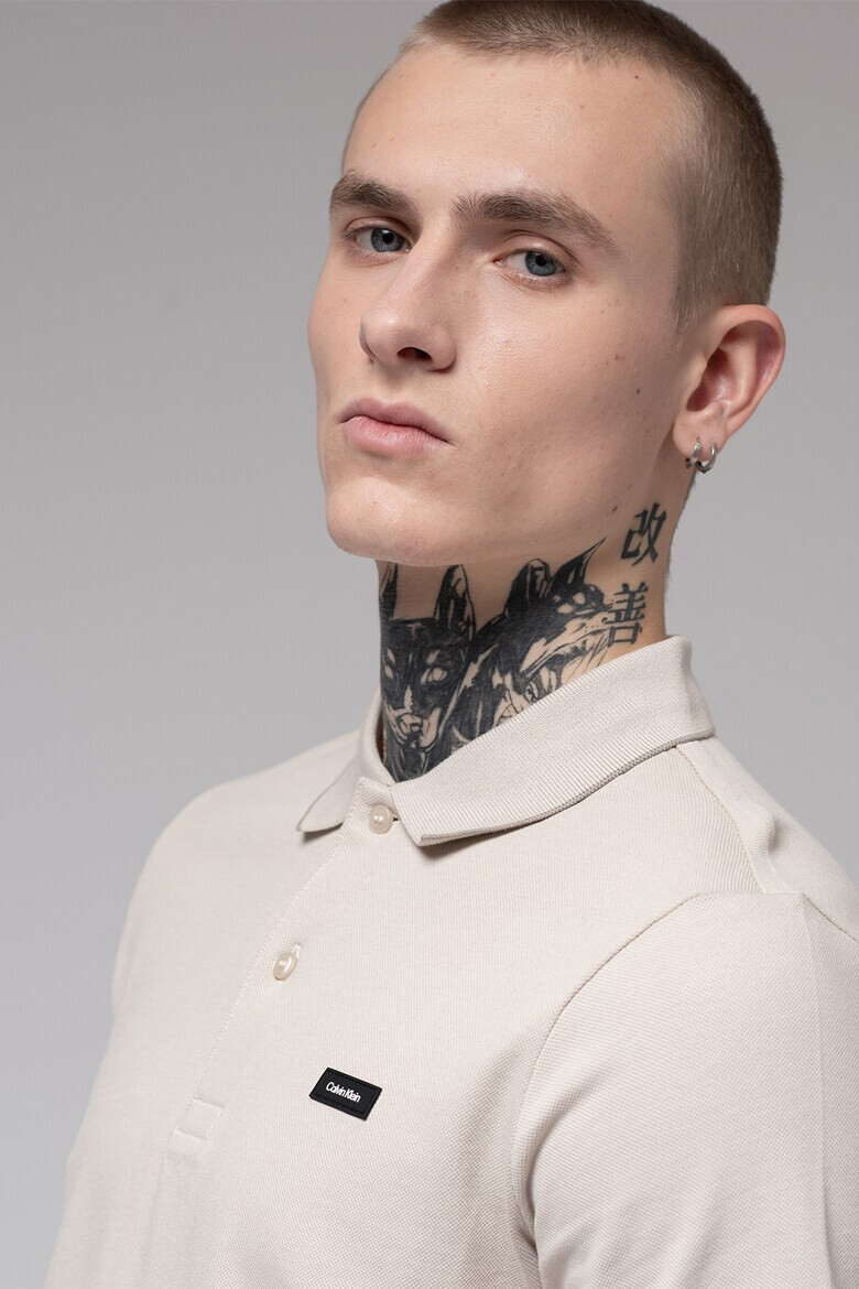 CALVIN KLEIN Слим тениска от пике с яка - Pepit.bg