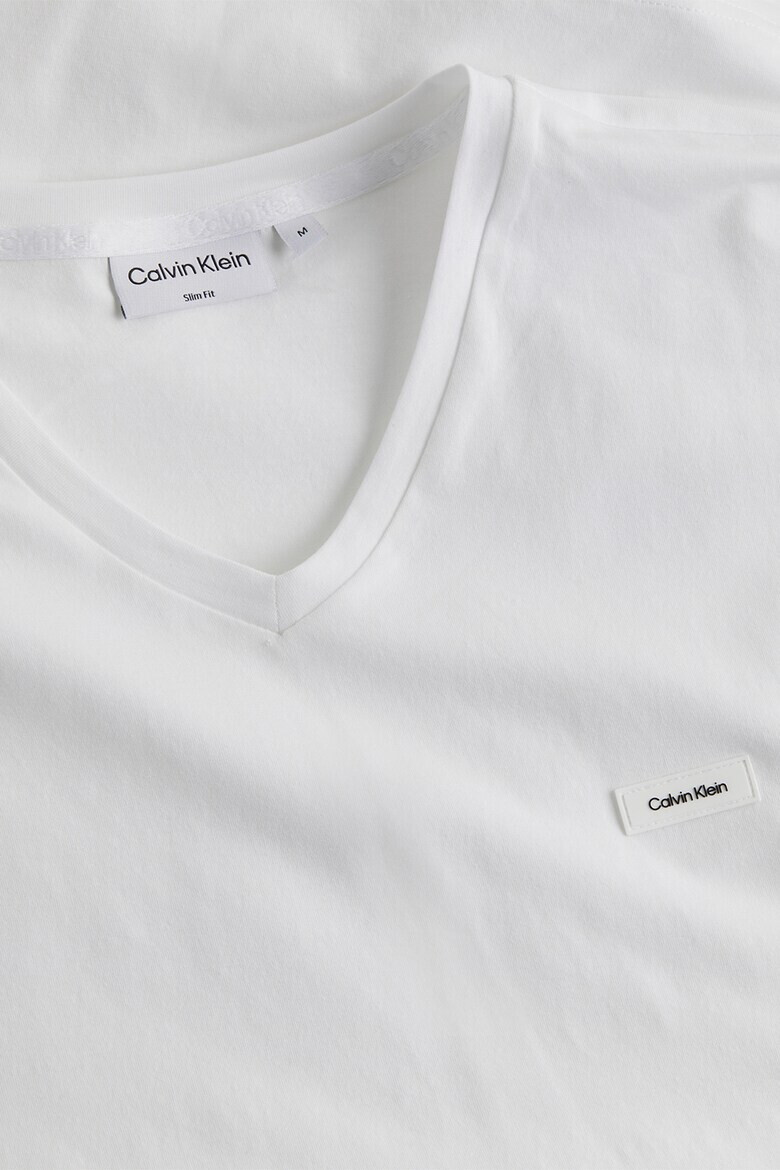 CALVIN KLEIN Слим тениска с шпиц - Pepit.bg