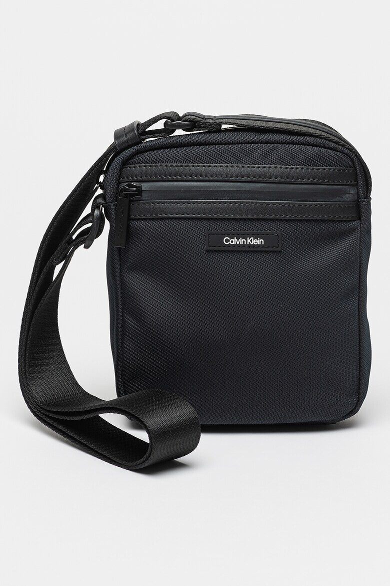 CALVIN KLEIN Текстилна чанта през рамо Essential - Pepit.bg