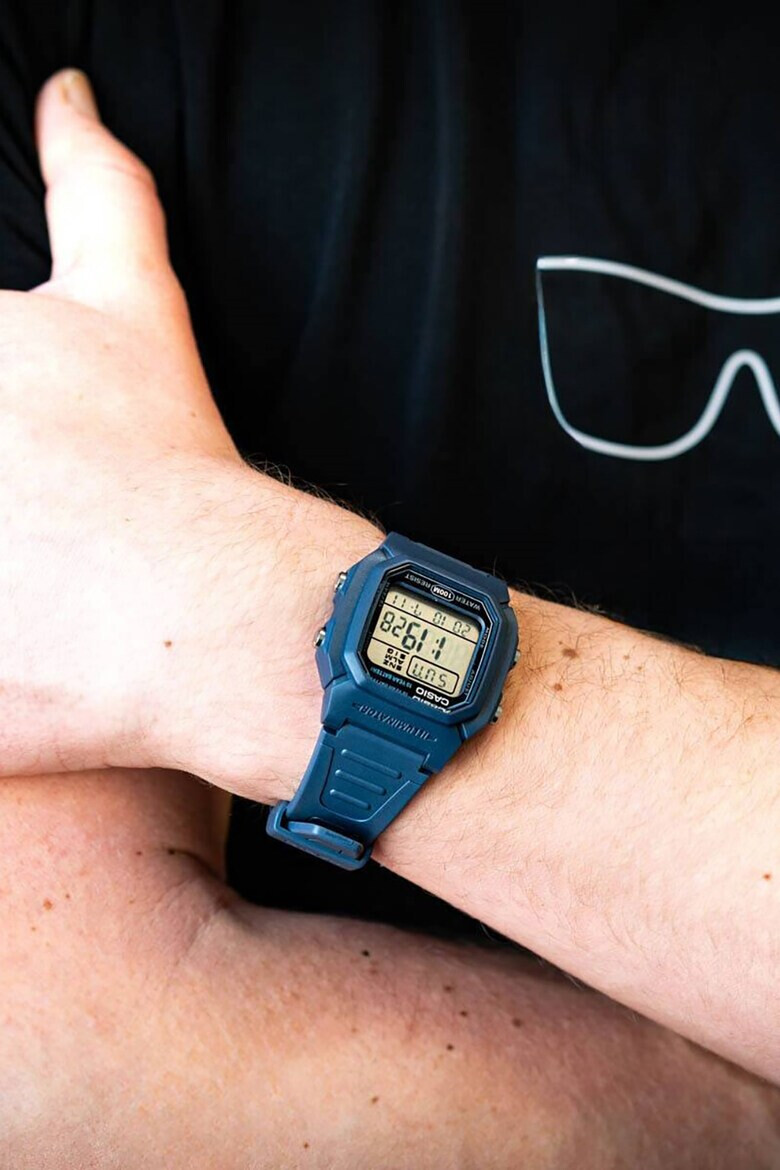 Casio Часовник с каишка от смола - Pepit.bg
