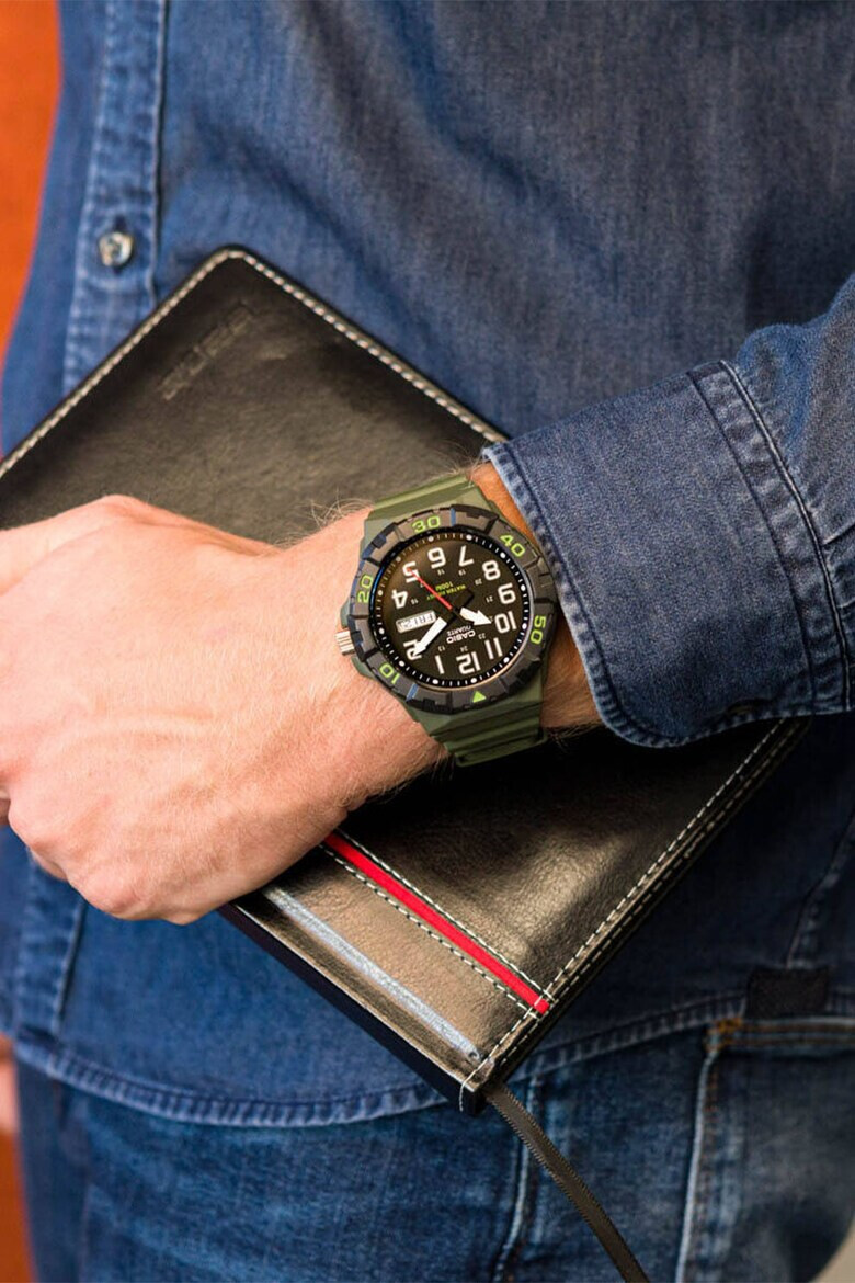 Casio Часовник с лого на циферблата - Pepit.bg