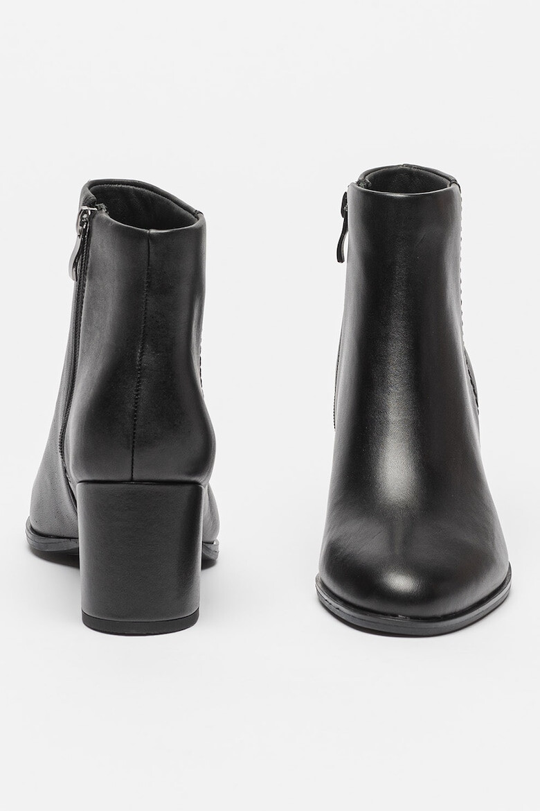 Clarks Боти Freva с масивен ток - Pepit.bg