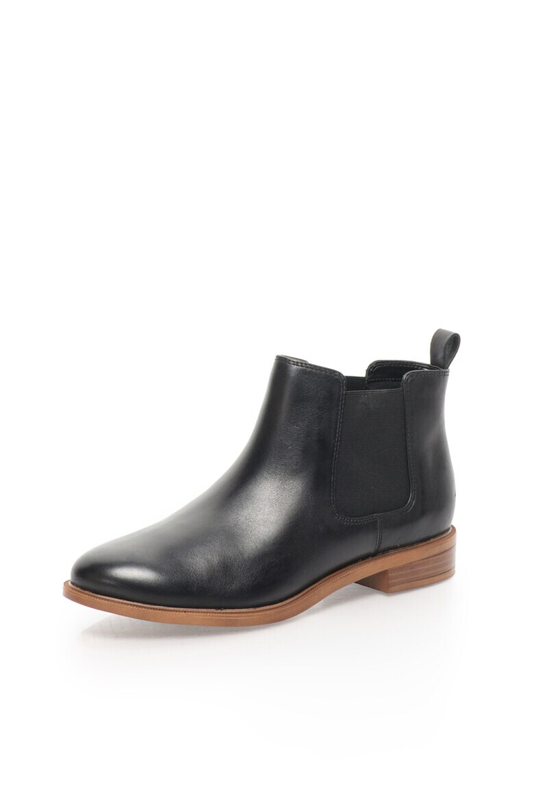 Clarks Черни боти тип Chelsea - Pepit.bg