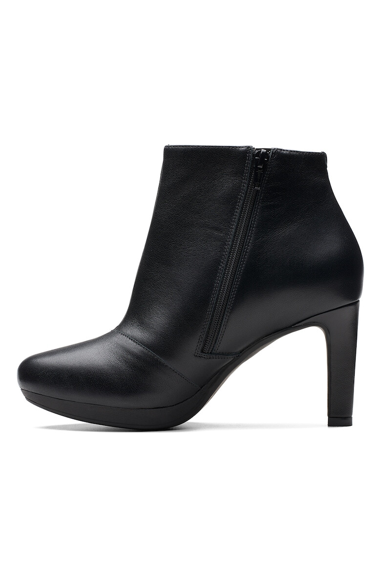 Clarks Кожени боти Ambyr с текстил - Pepit.bg