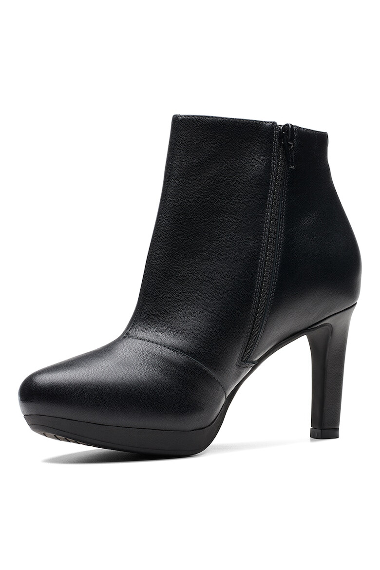 Clarks Кожени боти Ambyr с текстил - Pepit.bg