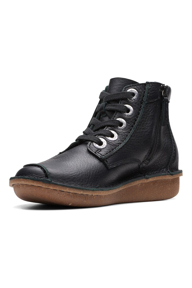 Clarks Боти Funny Cedar от набук - Pepit.bg