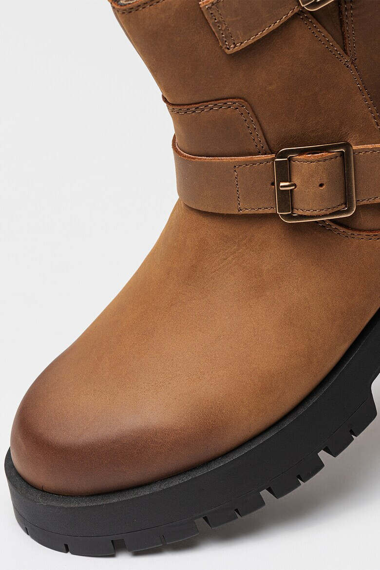 Clarks Кожени боти Ledwick Haley - Pepit.bg