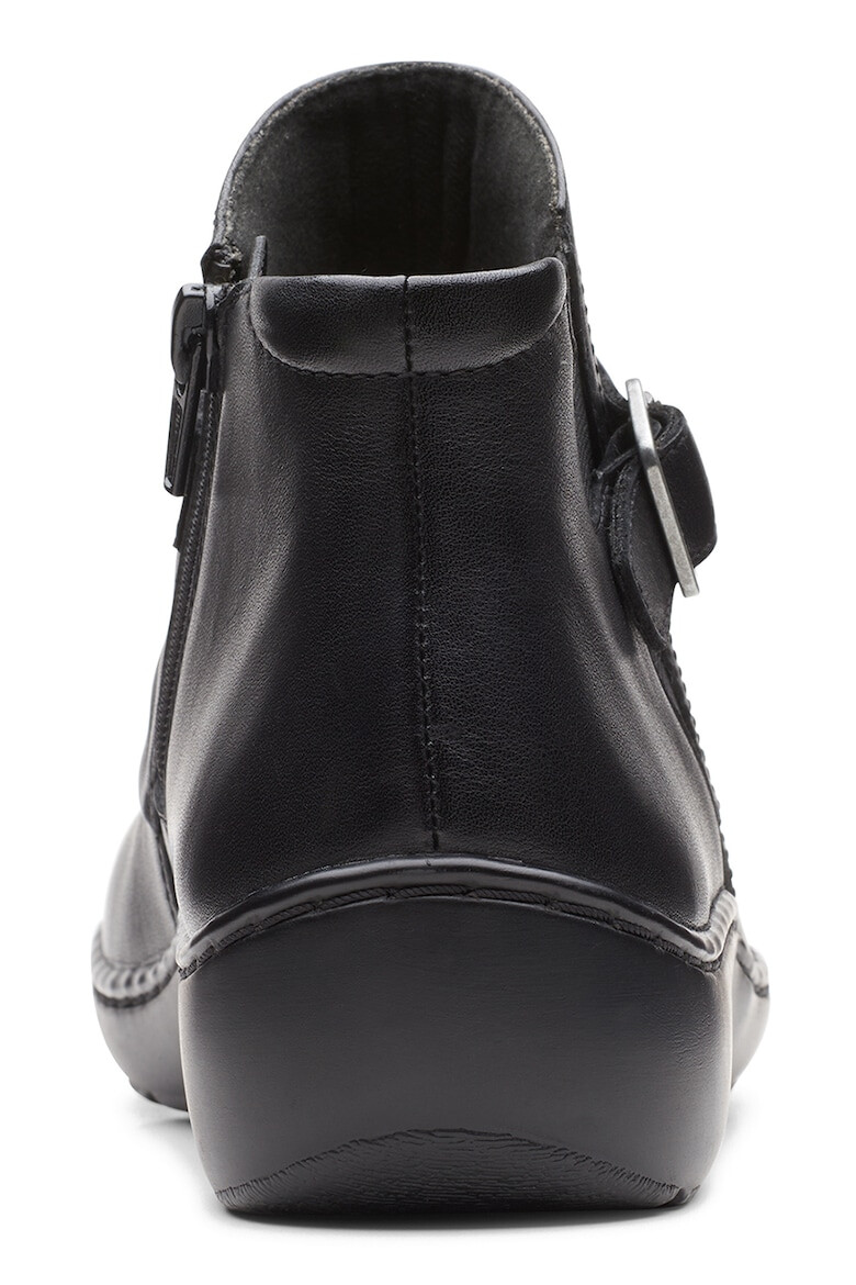 Clarks Кожени боти с цип - Pepit.bg