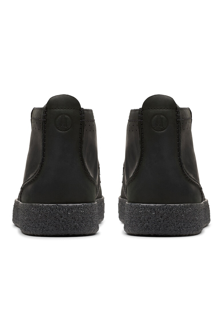Clarks Боти Streethill от набук - Черен - Pepit.bg