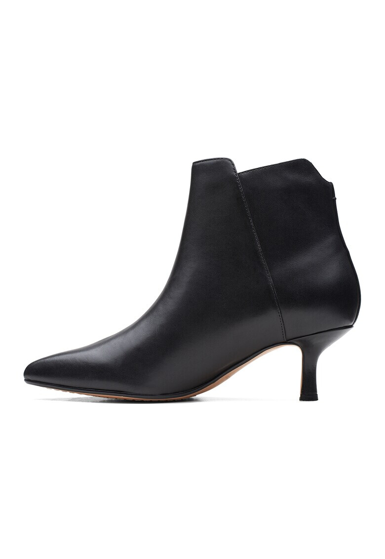 Clarks Кожени боти Violet - Pepit.bg