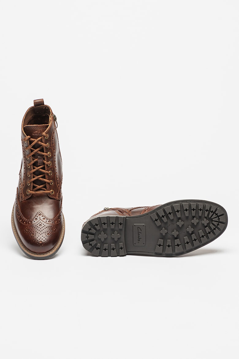 Clarks Кожени боти Westcombe Limit Brogue - Pepit.bg