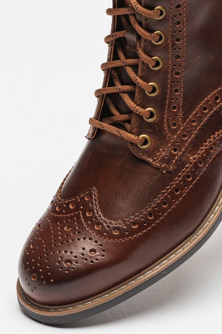 Clarks Кожени боти Westcombe Limit Brogue - Pepit.bg