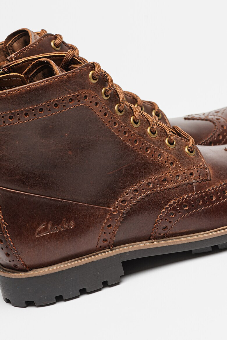 Clarks Кожени боти Westcombe Limit Brogue - Pepit.bg