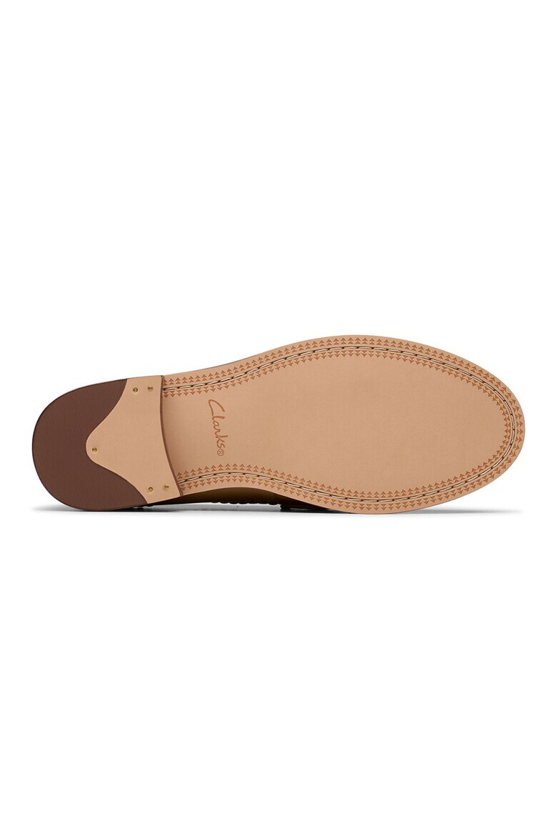 Clarks Кожени мокасини - Бял/Бежов - Pepit.bg