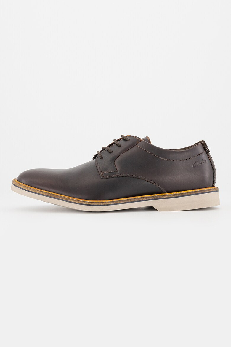 Clarks Кожени обувки Atticus тип Derby с овален връх - Pepit.bg