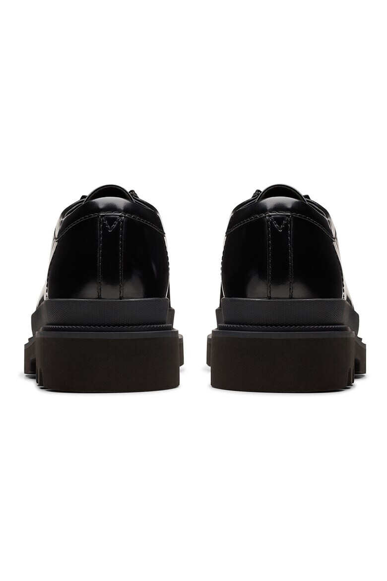 Clarks Кожени обувки Badell - Pepit.bg