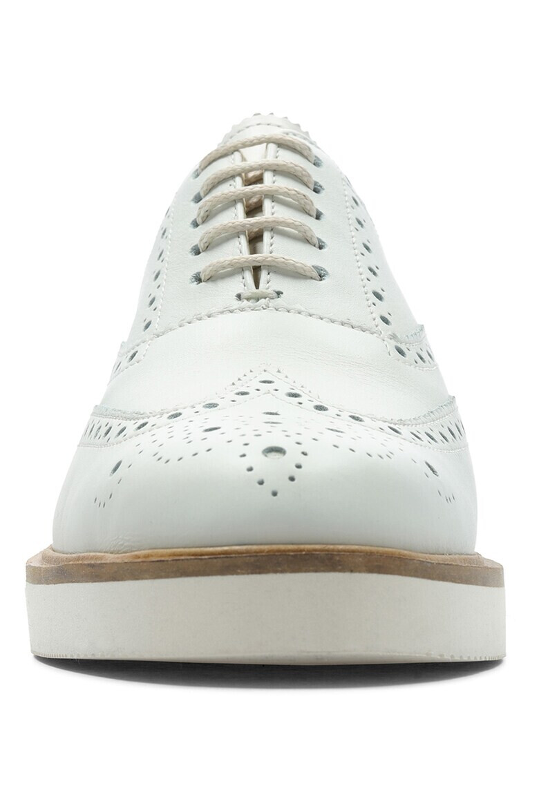 Clarks Кожени обувки Baille Brogue - Pepit.bg