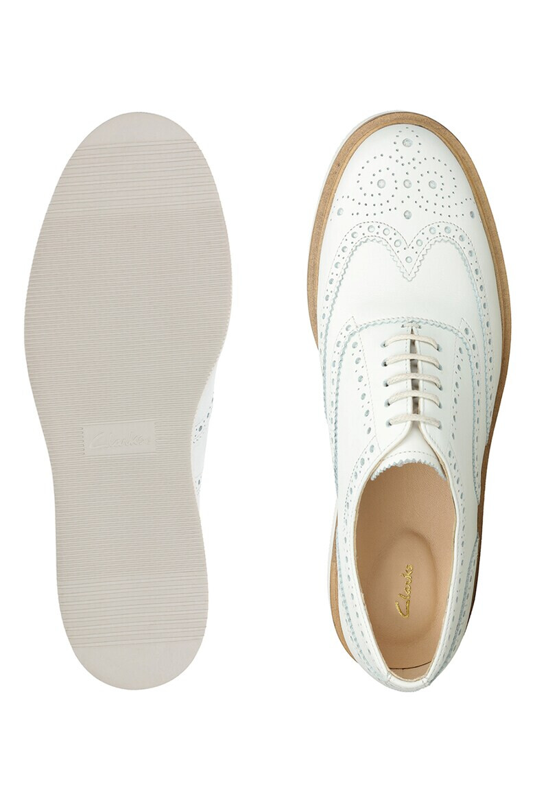 Clarks Кожени обувки Baille Brogue - Pepit.bg