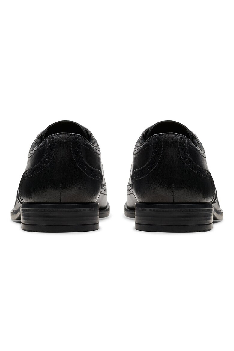 Clarks Кожени обувки Brandon тип Derby с перфорации - Pepit.bg