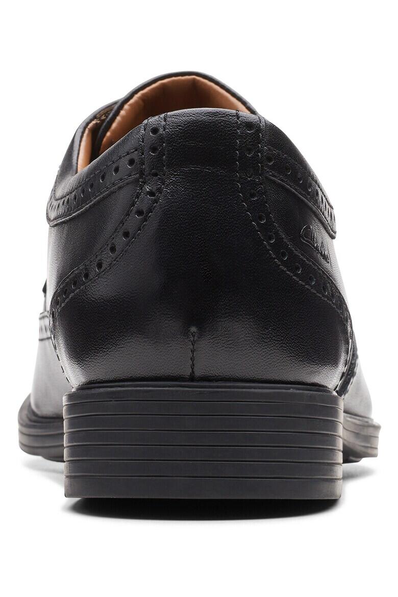 Clarks Кожени обувки Brogue - Pepit.bg