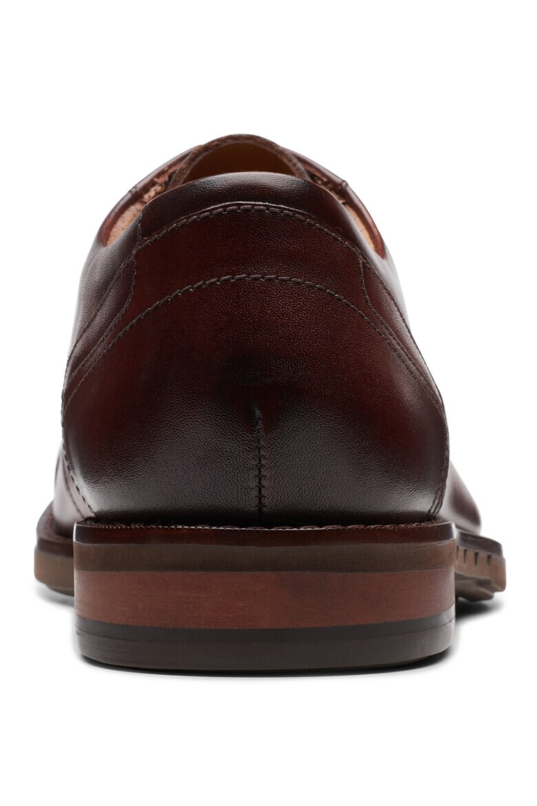 Clarks Кожени обувки Derby - Pepit.bg