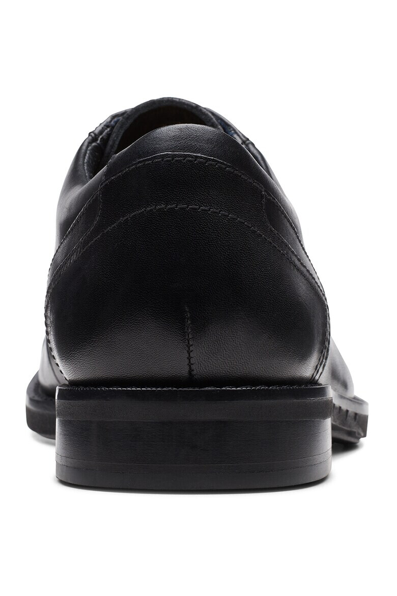 Clarks Кожени обувки Derby - Pepit.bg