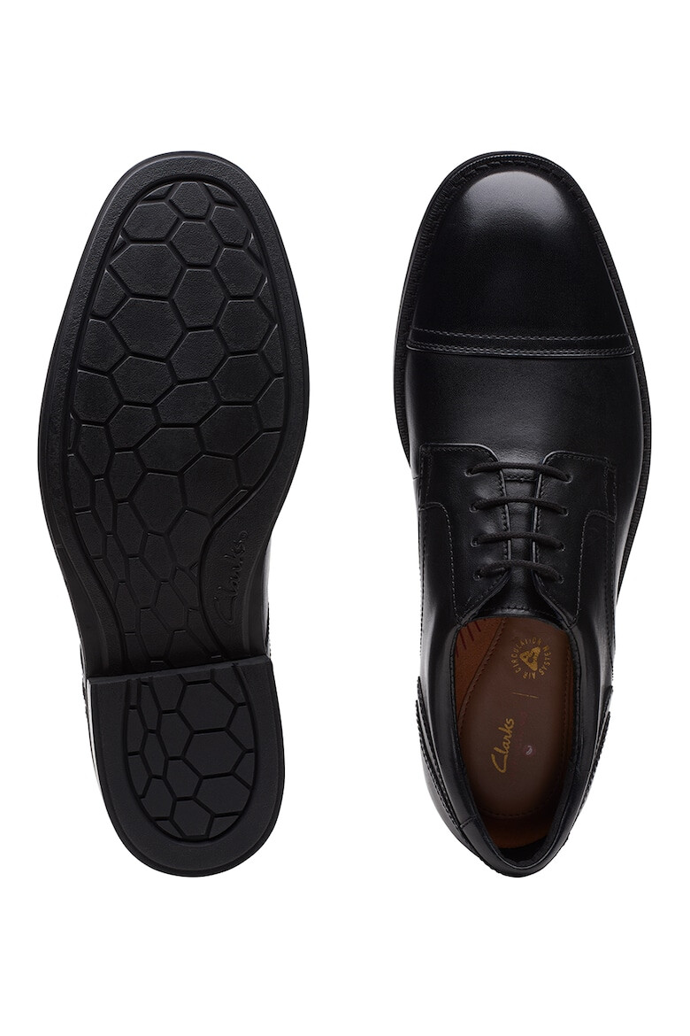 Clarks Кожени обувки Derby - Pepit.bg
