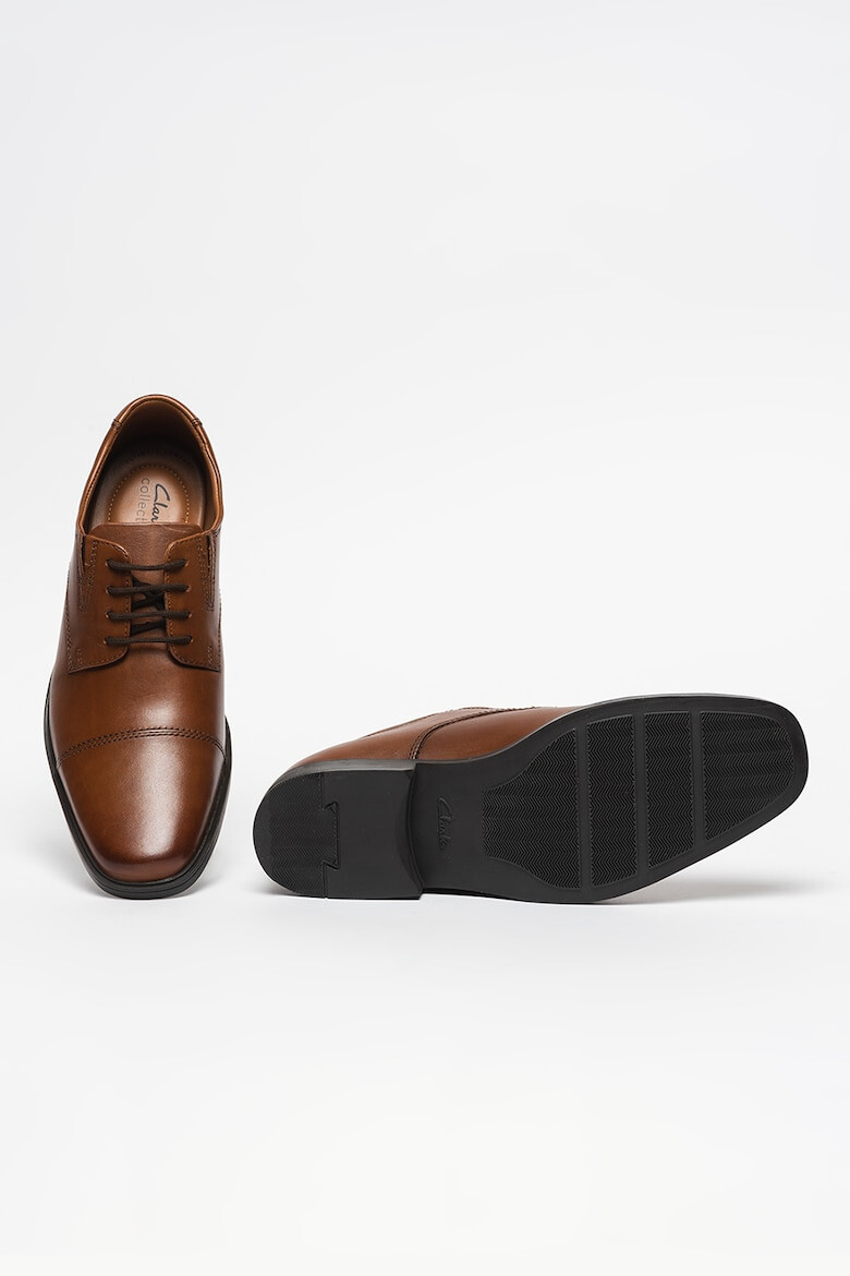 Clarks Кожени обувки Tilden Cap тип Derby - Кафяв - Pepit.bg
