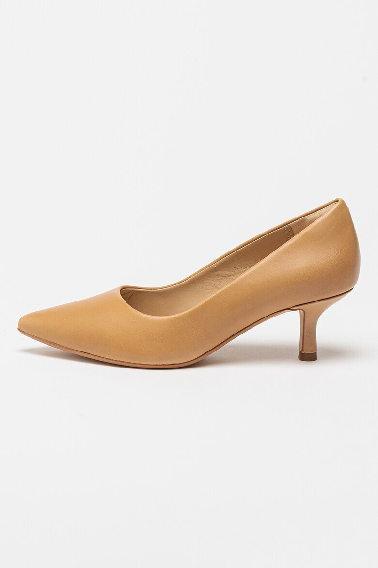 Clarks Кожени обувки Violette55 с остър връх - Pepit.bg