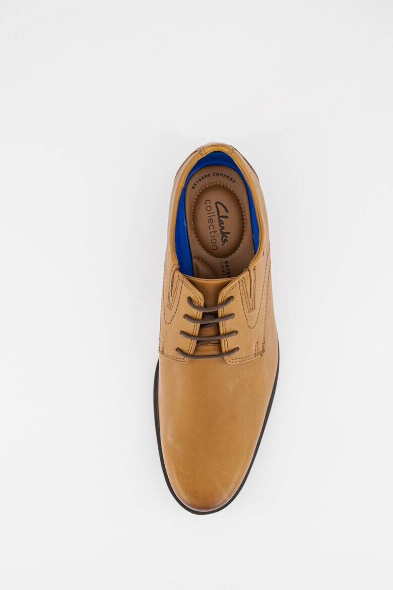Clarks Кожени обувки Whiddon Brogue - Карамел - Pepit.bg