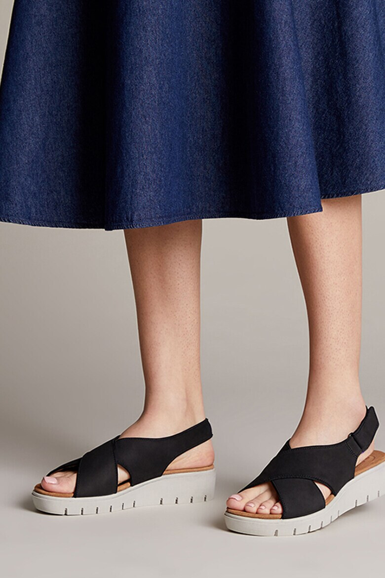 Clarks Кожени сандали Karely - Pepit.bg