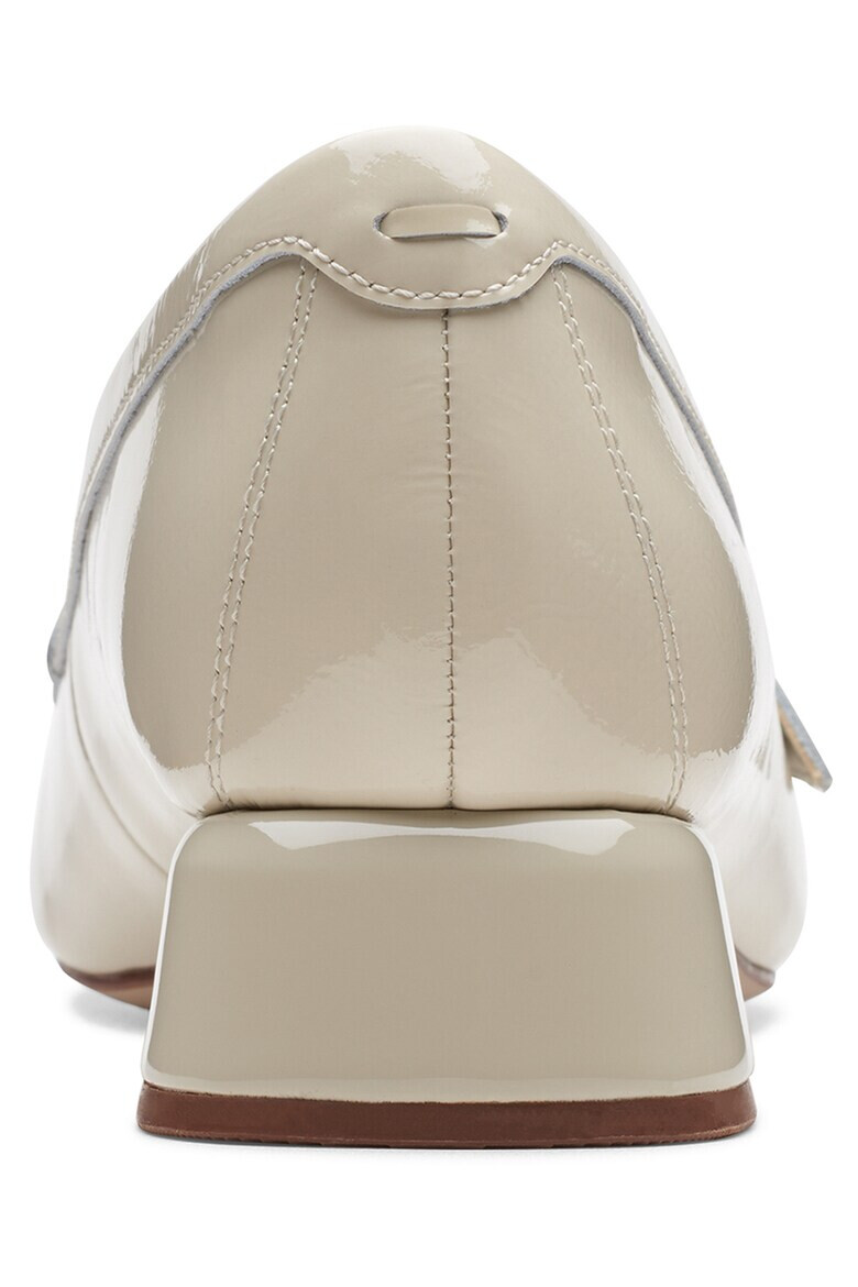 Clarks Лачени кожени мокасини Daiss - Pepit.bg