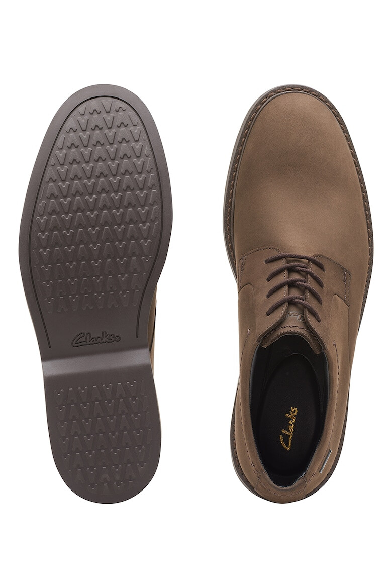 Clarks Обувки Atticus от набук - Pepit.bg