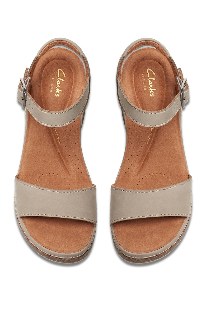 Clarks Скосени сандали Kassanda Lily - Pepit.bg