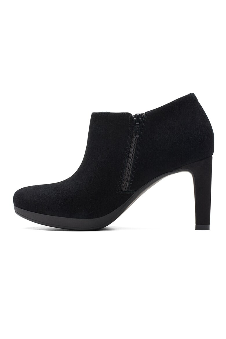 Clarks Велурени боти Ambyr - Pepit.bg