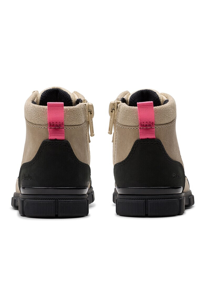 Clarks Велурени боти Evyn - Слонова кост/Черен/Бежов - Pepit.bg