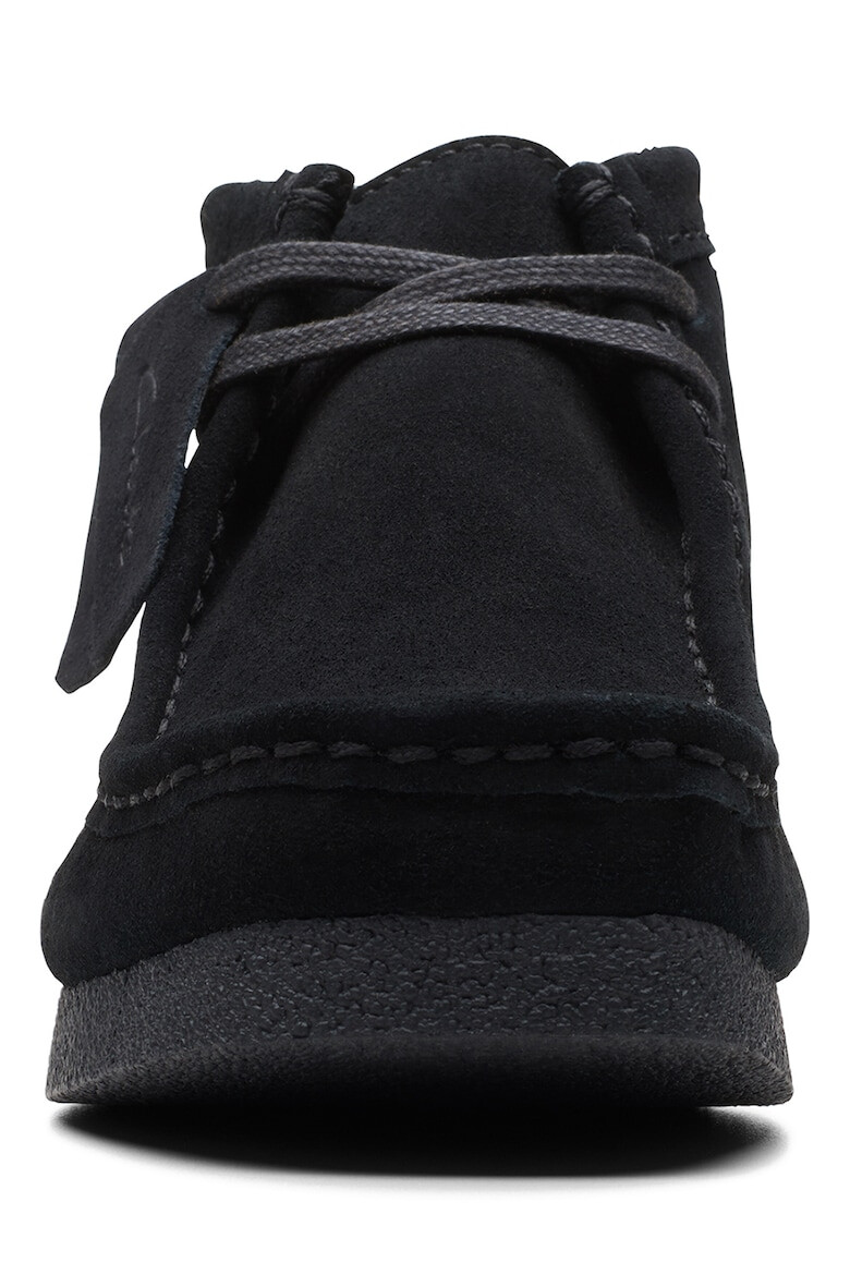 Clarks Велурени кларкове Wallabeeevo - Черен - Pepit.bg