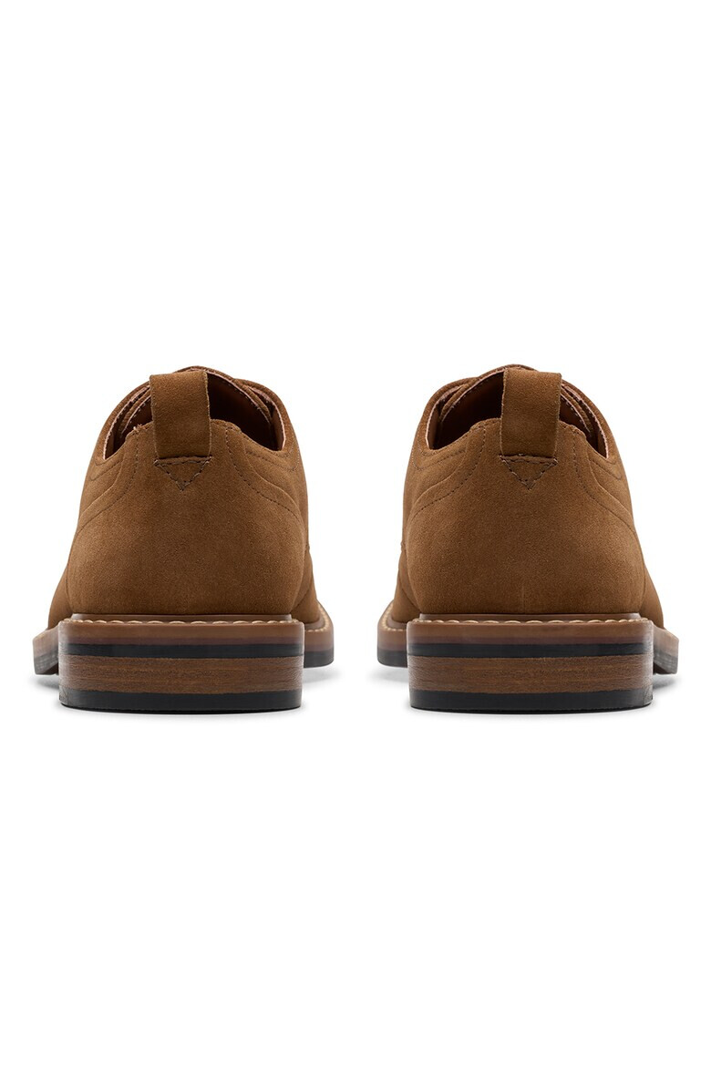 Clarks Велурени обувки Aldwin тип Derby - Pepit.bg
