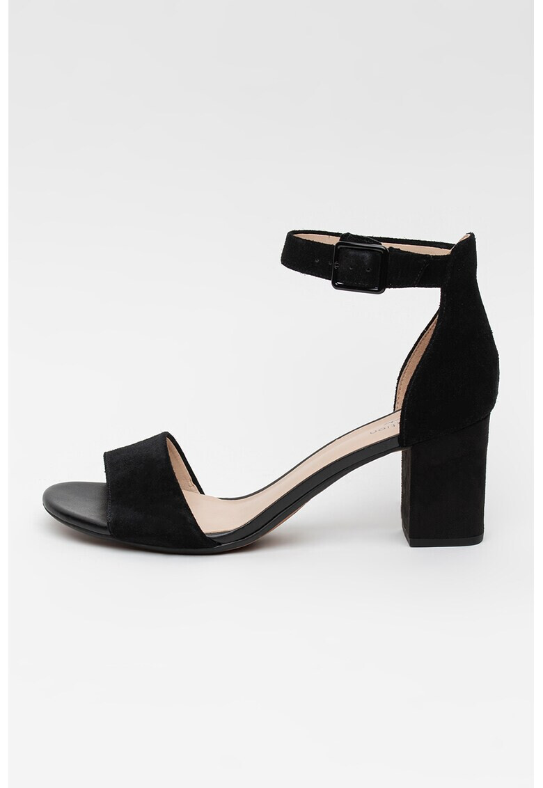 Clarks Велурени сандали Deva Mae - Pepit.bg
